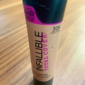 Infallible Total Cover 306-Buff Beige NEW